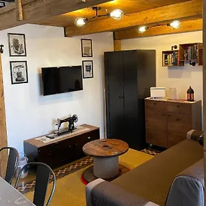 Theroom Apartment CTA